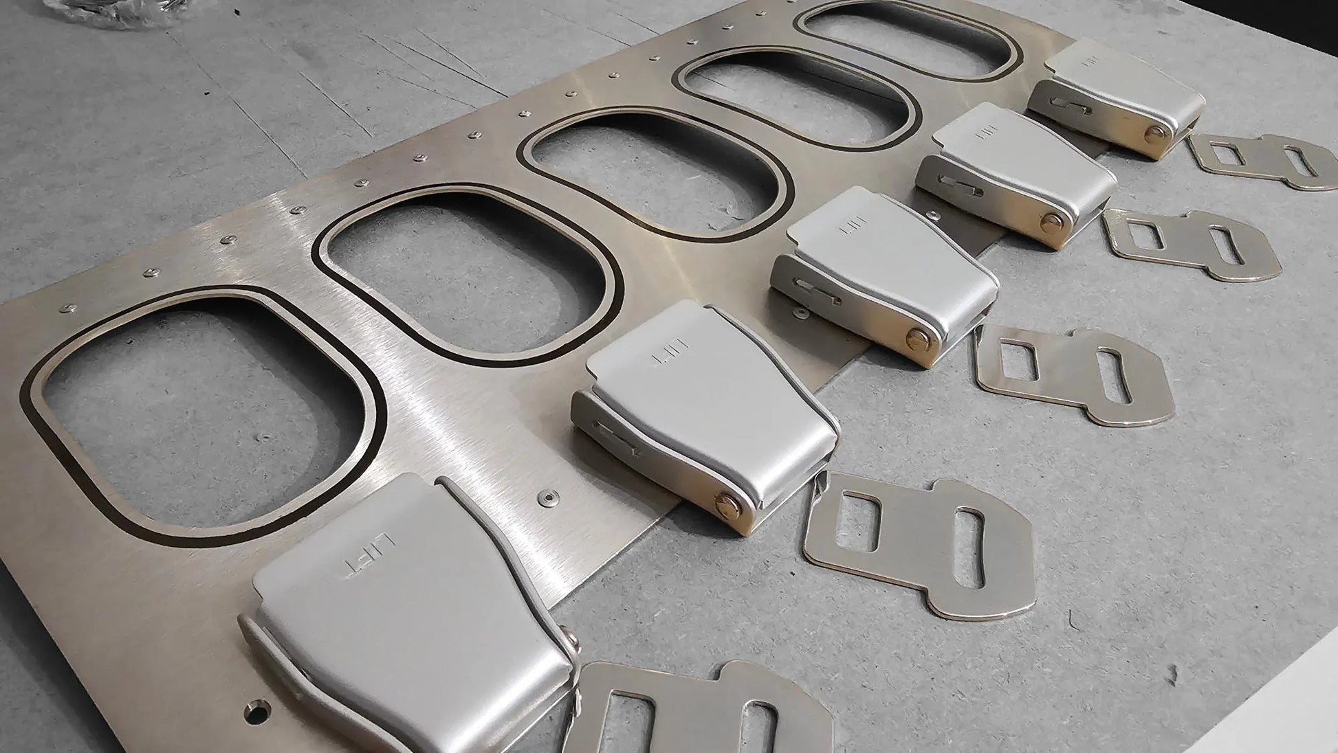 5x airplane windows key rack
