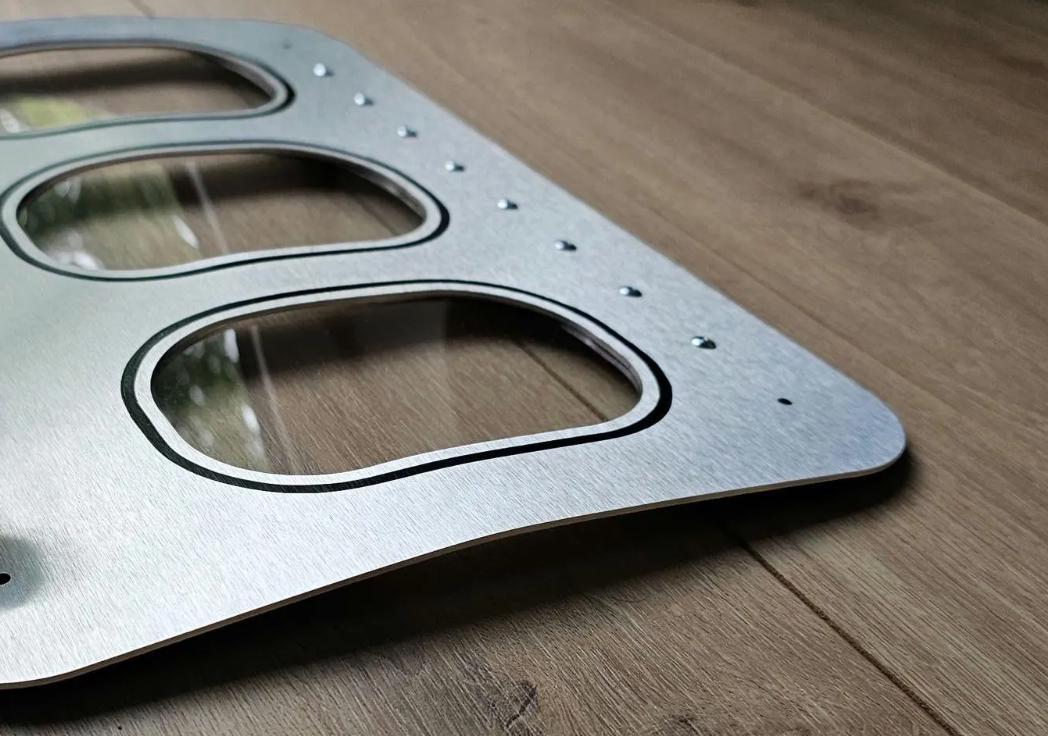 3x airplane windows key rack