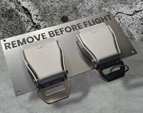2x airplane seatbelt buckle key rack